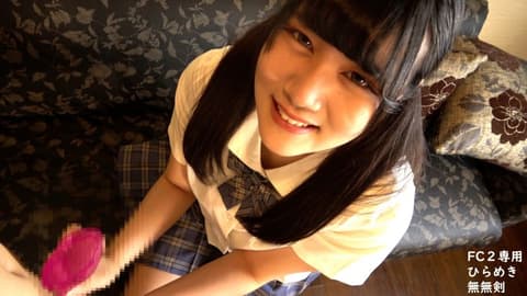 第1弹、素人18歳黑髪美女樱酱的、制服中出自拍性爱AV。。无修正 FC2-PPV-3601445